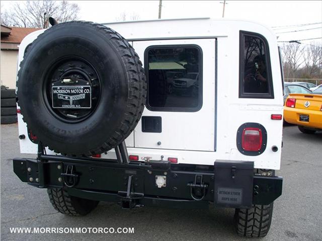 2000 AM General Hummer Base