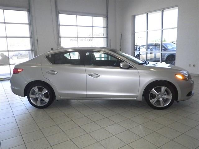 2013 Acura ILX Extenede CAB 4X4