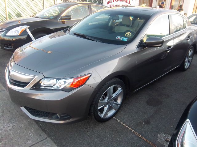 2013 Acura ILX 2500 Extended Cargo Van W. Bin