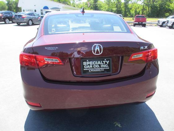 2013 Acura ILX 2dr 3.8L Auto Track