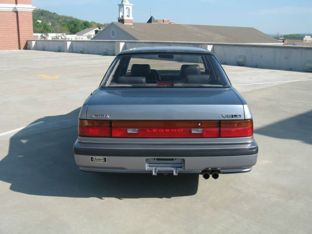 1990 Acura Legend 3.2 Sedan 4dr