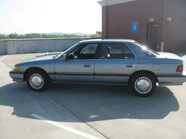 1990 Acura Legend 3.2 Sedan 4dr