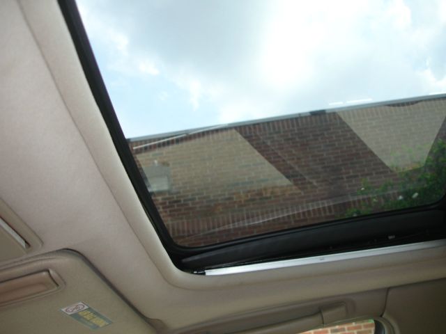 2003 Acura RL 4dr Laredo 4WD 4x4 SUV