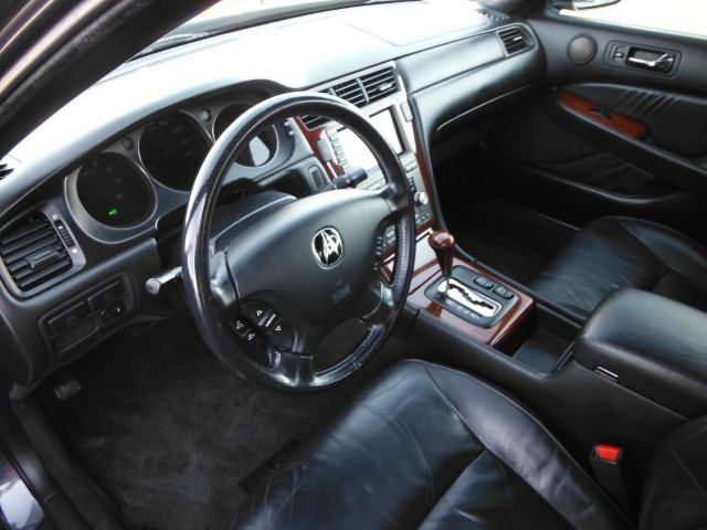 2004 Acura RL 4dr Laredo 4WD 4x4 SUV