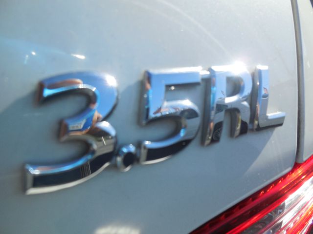 2004 Acura RL Unknown