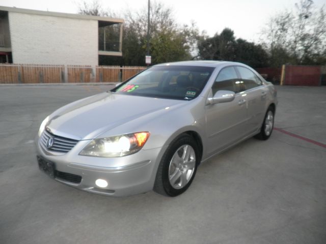 2005 Acura RL 4dr Laredo 4WD 4x4 SUV