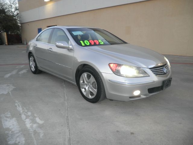 2005 Acura RL 4dr Laredo 4WD 4x4 SUV