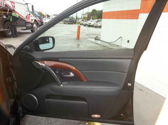 2005 Acura RL 4dr Laredo 4WD 4x4 SUV