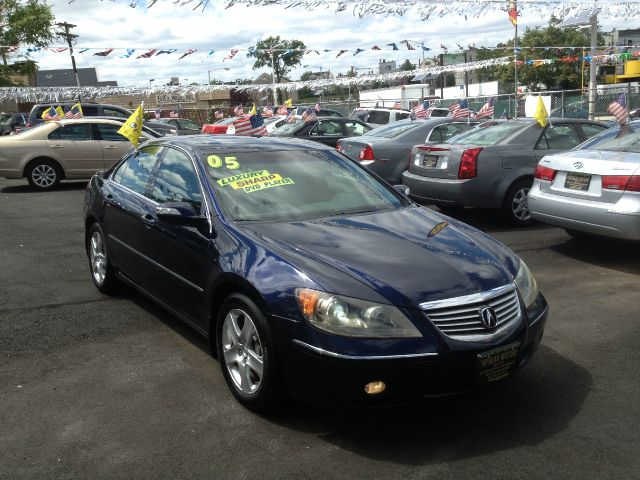 2005 Acura RL 4dr Laredo 4WD 4x4 SUV