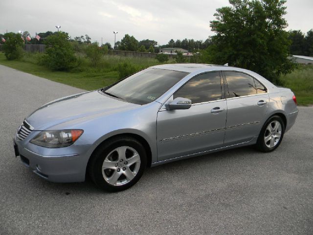 2005 Acura RL 4dr Laredo 4WD 4x4 SUV