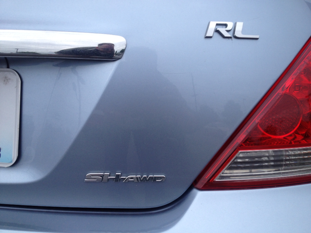 2005 Acura RL 4dr Laredo 4WD 4x4 SUV