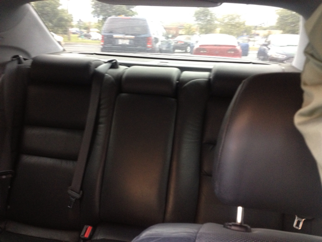 2005 Acura RL 4dr Laredo 4WD 4x4 SUV