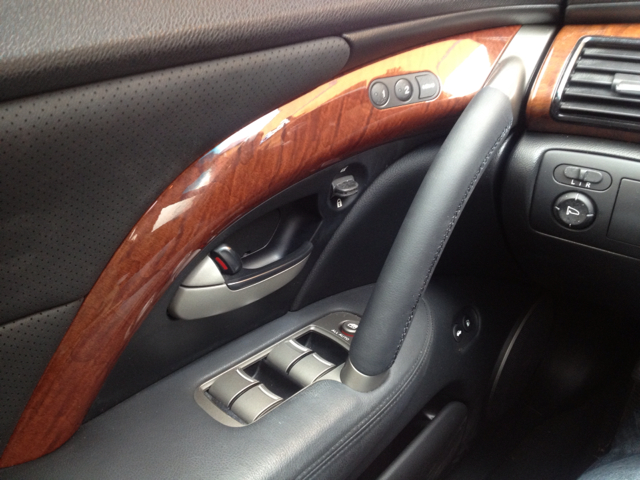 2005 Acura RL 4dr Laredo 4WD 4x4 SUV