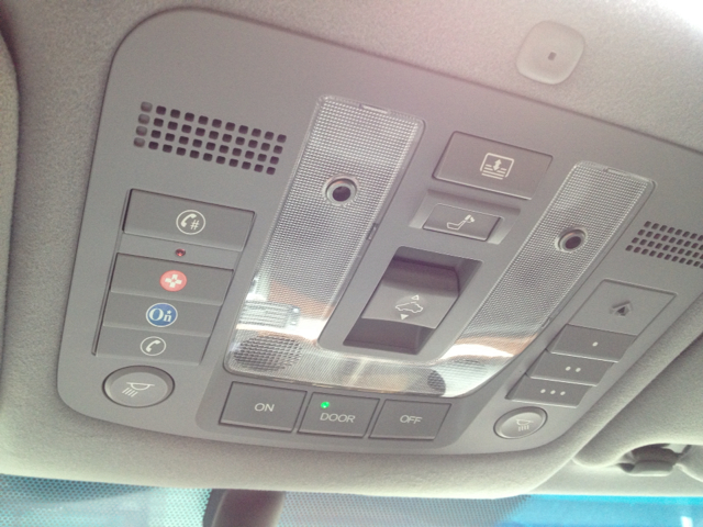 2005 Acura RL 4dr Laredo 4WD 4x4 SUV