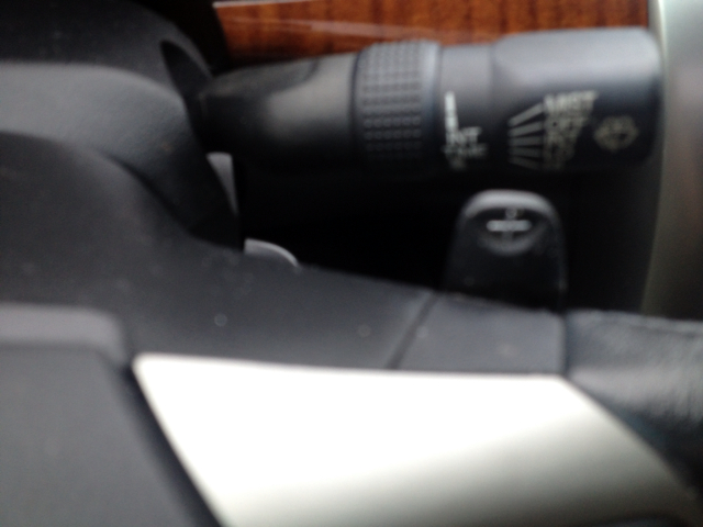 2005 Acura RL 4dr Laredo 4WD 4x4 SUV