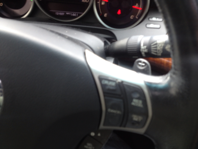 2005 Acura RL 4dr Laredo 4WD 4x4 SUV