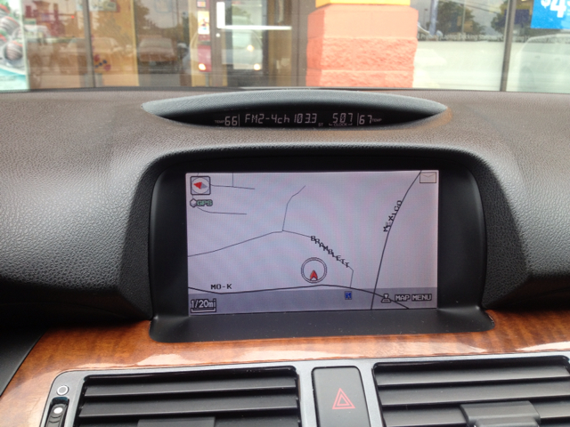 2005 Acura RL 4dr Laredo 4WD 4x4 SUV