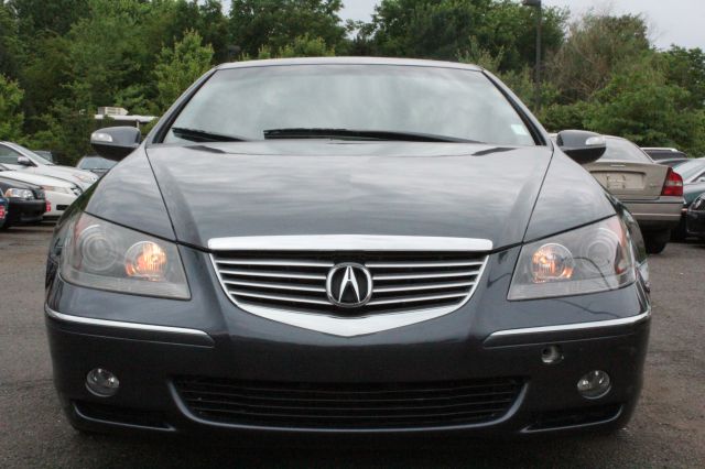 2005 Acura RL 4dr Laredo 4WD 4x4 SUV