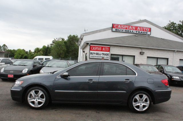 2005 Acura RL 4dr Laredo 4WD 4x4 SUV