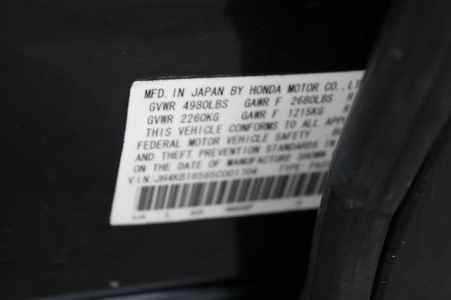 2005 Acura RL 4dr Laredo 4WD 4x4 SUV