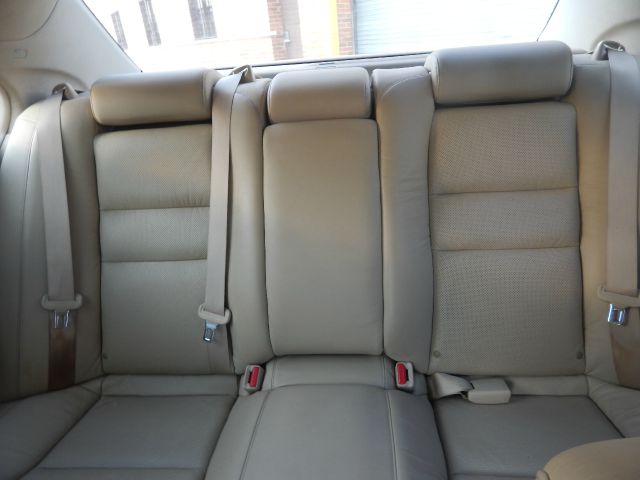 2005 Acura RL Sport 4x4