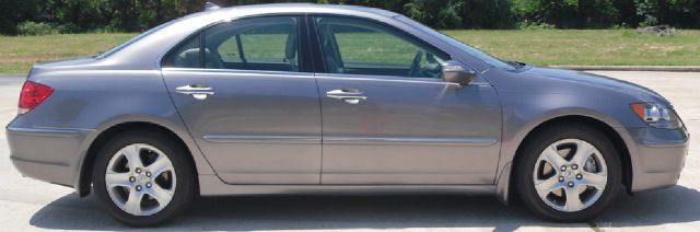 2005 Acura RL 4dr Laredo 4WD 4x4 SUV