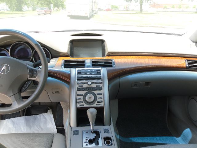 2005 Acura RL 4dr Laredo 4WD 4x4 SUV
