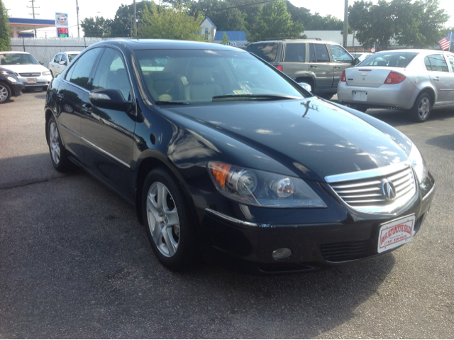2005 Acura RL 4dr Laredo 4WD 4x4 SUV