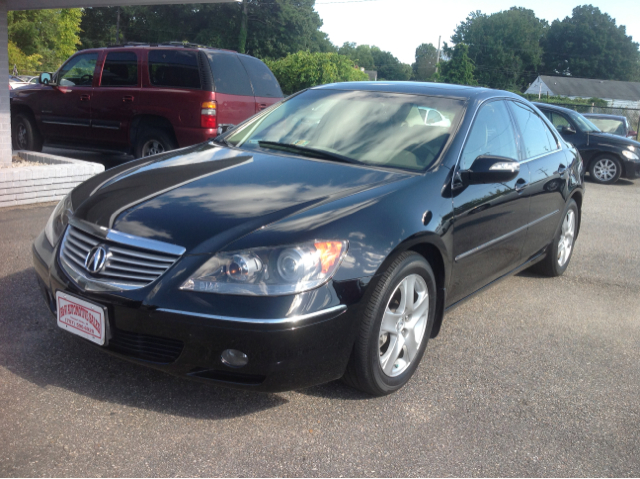 2005 Acura RL 4dr Laredo 4WD 4x4 SUV