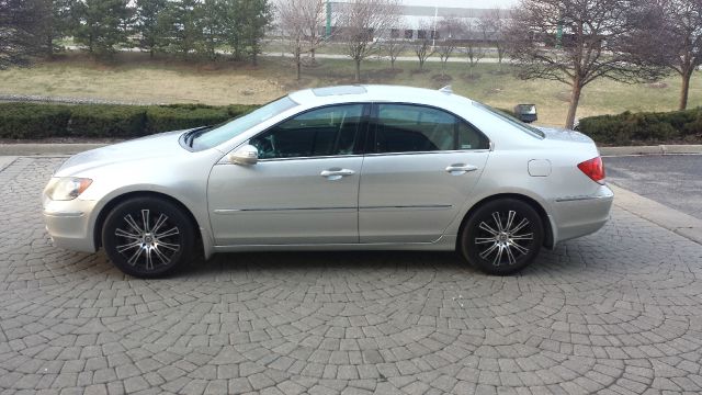 2005 Acura RL 4dr Laredo 4WD 4x4 SUV