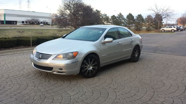 2005 Acura RL 4dr Laredo 4WD 4x4 SUV