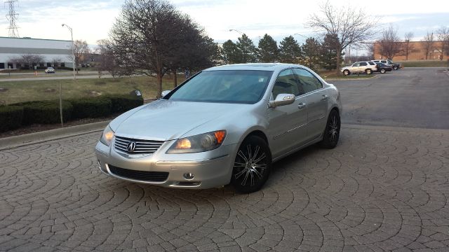 2005 Acura RL 4dr Laredo 4WD 4x4 SUV