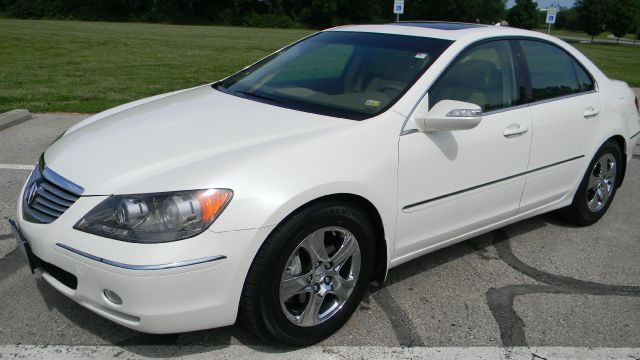 2005 Acura RL 4dr Laredo 4WD 4x4 SUV