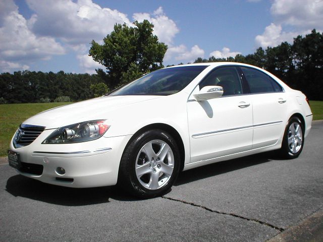 2005 Acura RL 4dr Laredo 4WD 4x4 SUV