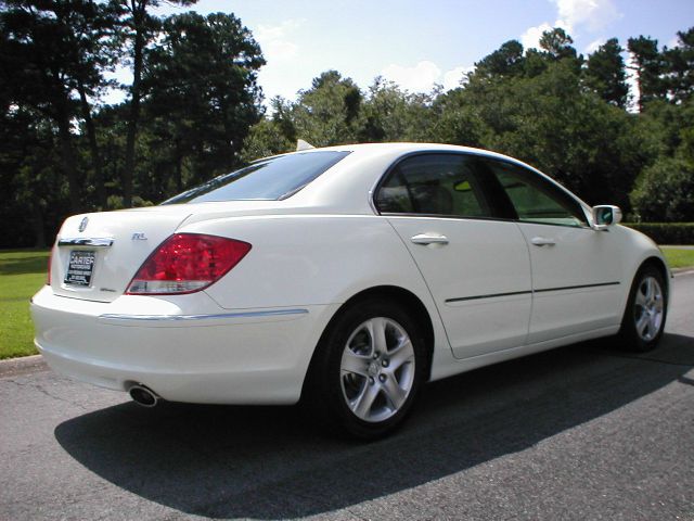 2005 Acura RL 4dr Laredo 4WD 4x4 SUV
