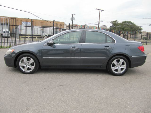 2005 Acura RL 4dr Laredo 4WD 4x4 SUV