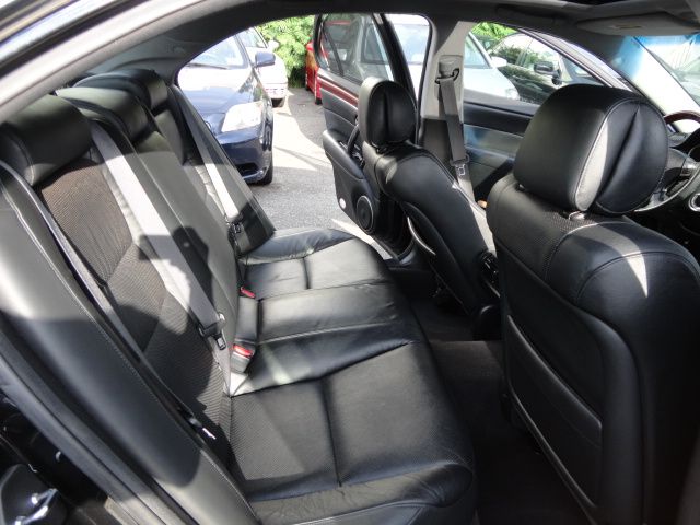 2005 Acura RL 4dr Laredo 4WD 4x4 SUV