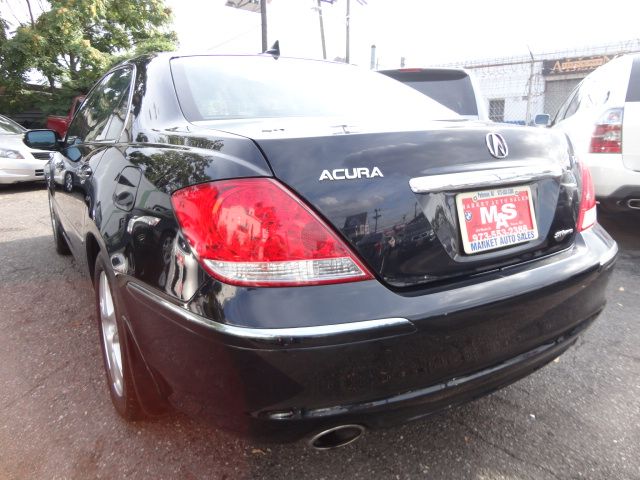2005 Acura RL 4dr Laredo 4WD 4x4 SUV