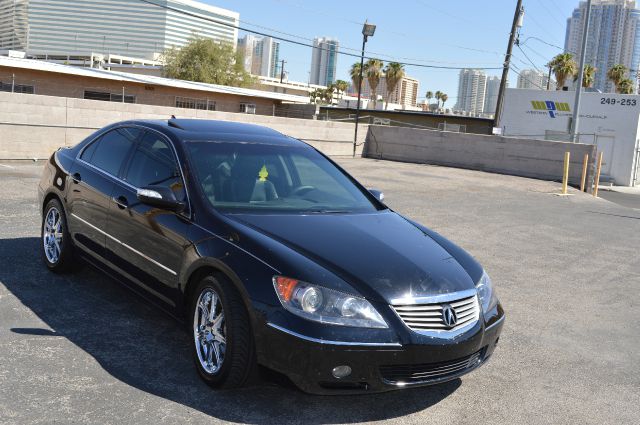 2005 Acura RL 4dr Laredo 4WD 4x4 SUV
