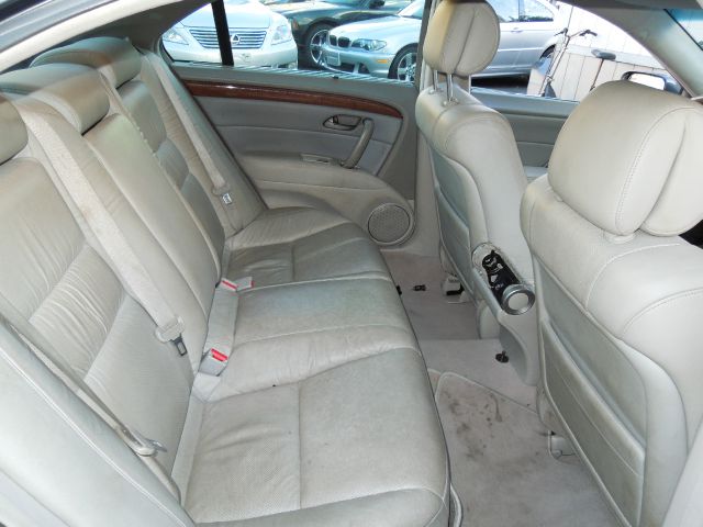 2005 Acura RL 4dr Laredo 4WD 4x4 SUV