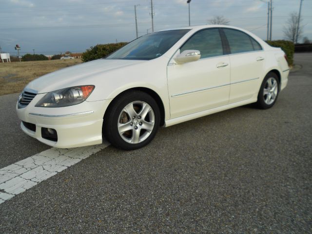 2005 Acura RL 4dr Laredo 4WD 4x4 SUV