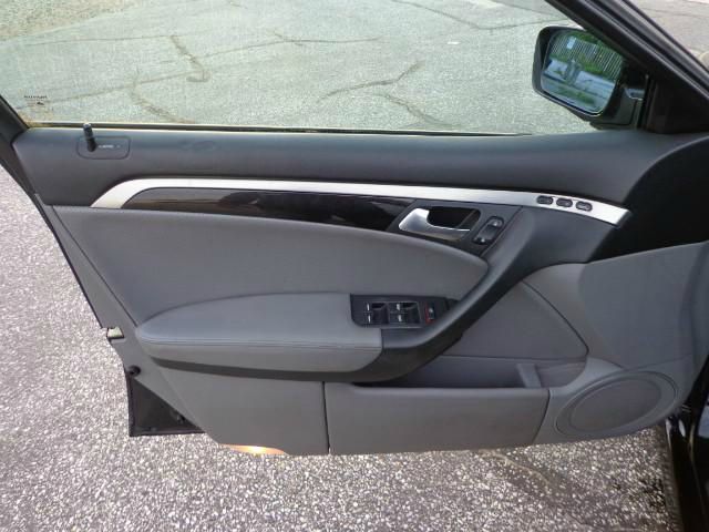 2004 Acura TL Unknown