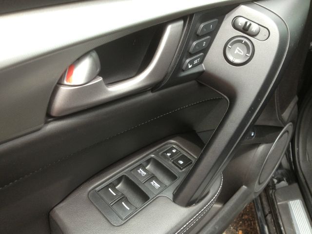 2010 Acura TL Level 2 Stunning CAR