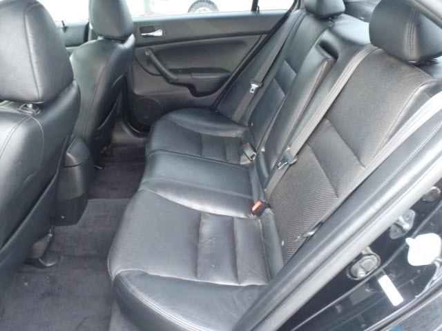 2004 Acura TSX 5dr HB