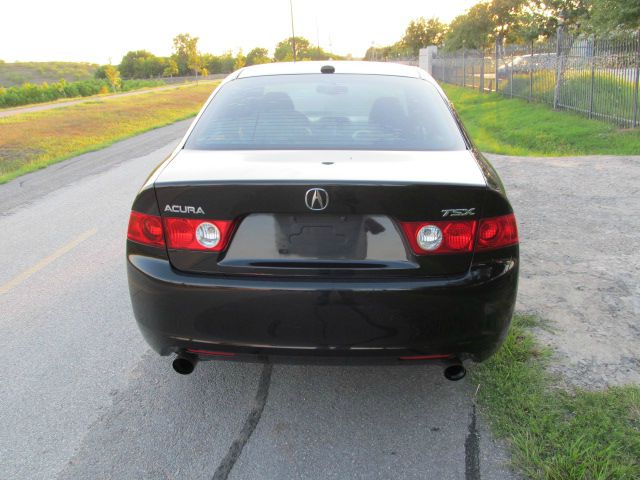 2005 Acura TSX 4 Dr LE V6 Sedan