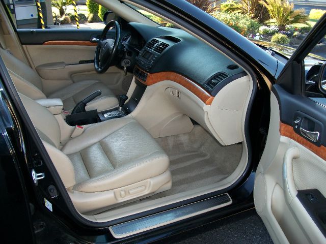 2005 Acura TSX Premium Quattro