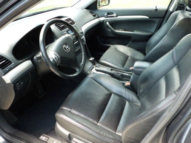 2005 Acura TSX Premium Quattro