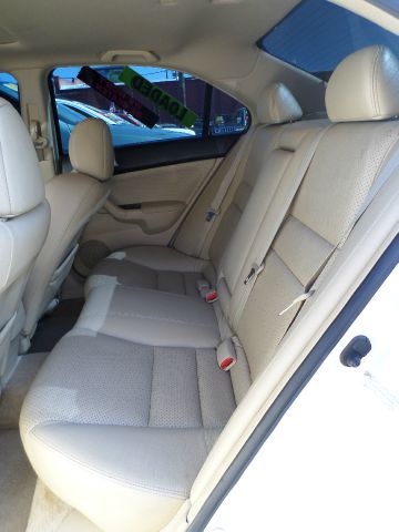 2006 Acura TSX 4 Dr LE V6 Sedan