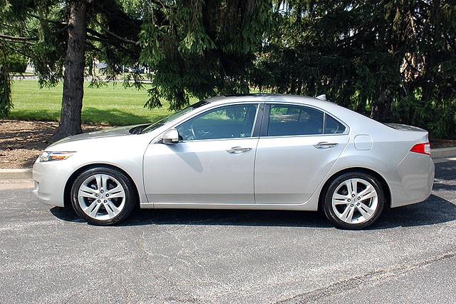 2010 Acura TSX 15 Utilimaster Utilivan II