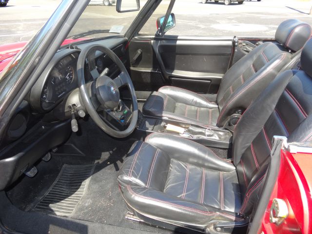 1988 Alfa Romeo Spider Sedan I4 SE FWD